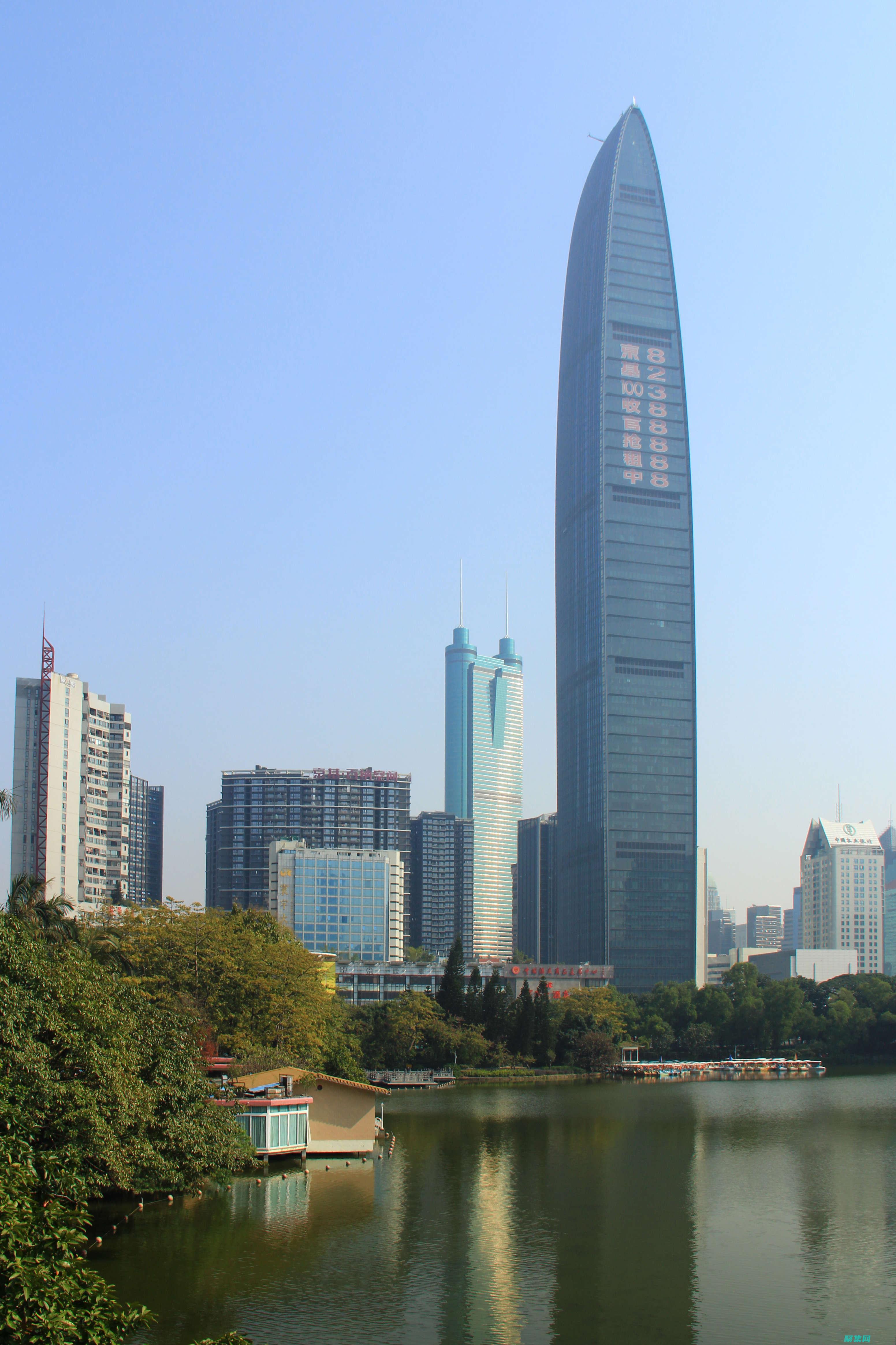 深圳標志性摩天大樓中隱藏的超自然現象：中銀大廈靈異事件 (深圳標志性摩托車牌照)