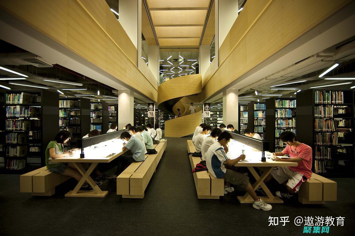 夜晚圖書館的隱藏陰影：校園靈異事件的探索之旅，揭開圖書館的秘密 (夜晚圖書館的故事)